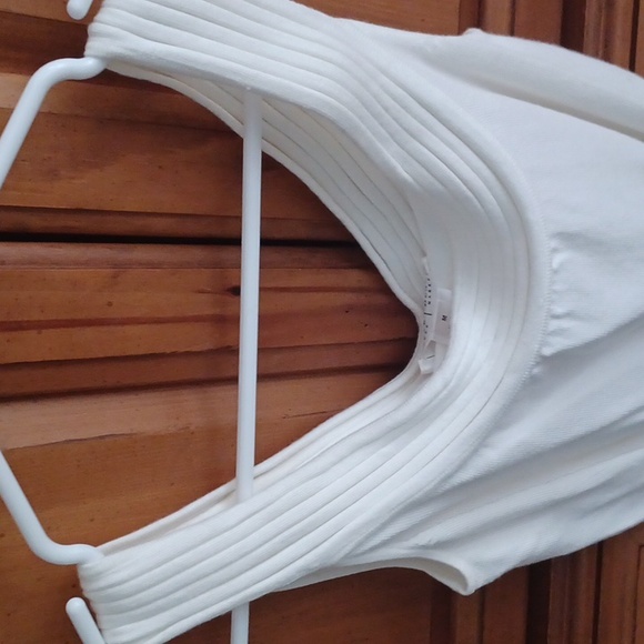 Top - Picture 3 of 5